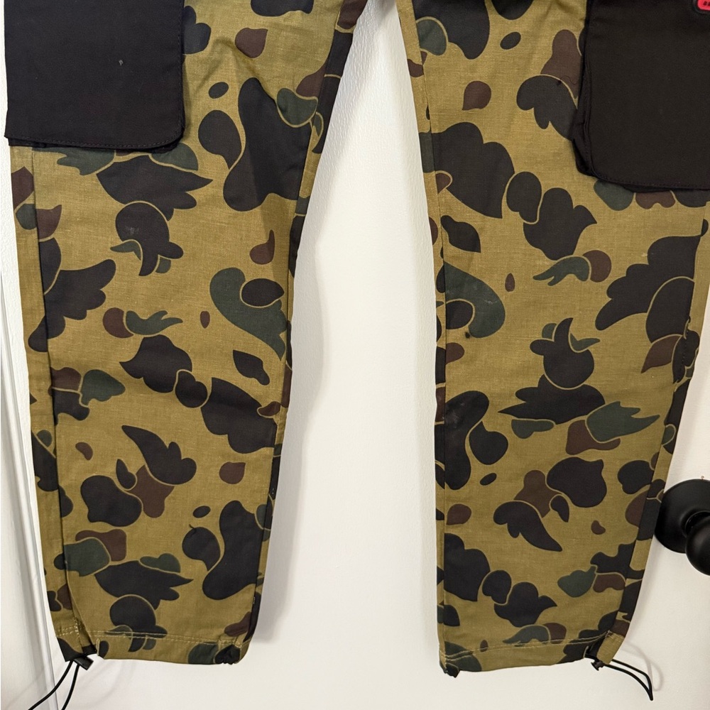 Reason Camouflage Cargo Pants, Size Large NWT - Picture 4 of 11